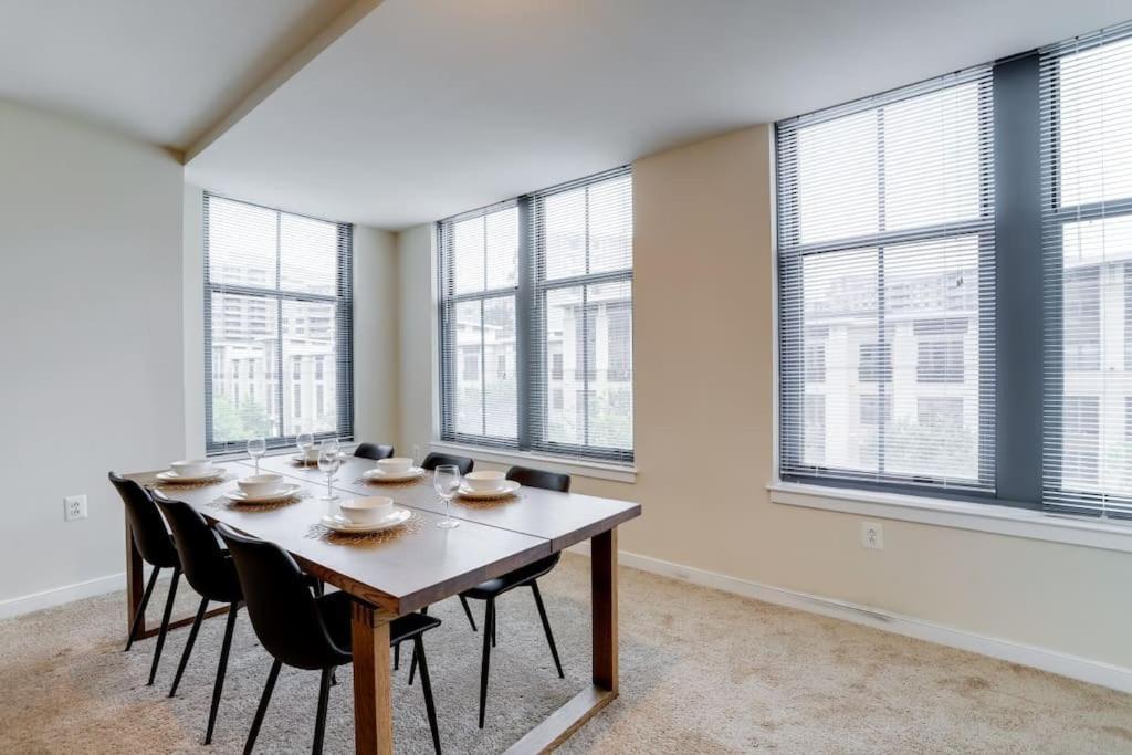 Fantastic 2 Bedroom Condo At Pentagon City Arlington Exterior photo
