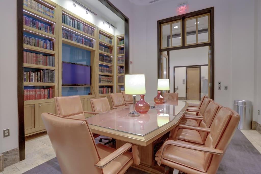 Fantastic 2 Bedroom Condo At Pentagon City Arlington Exterior photo