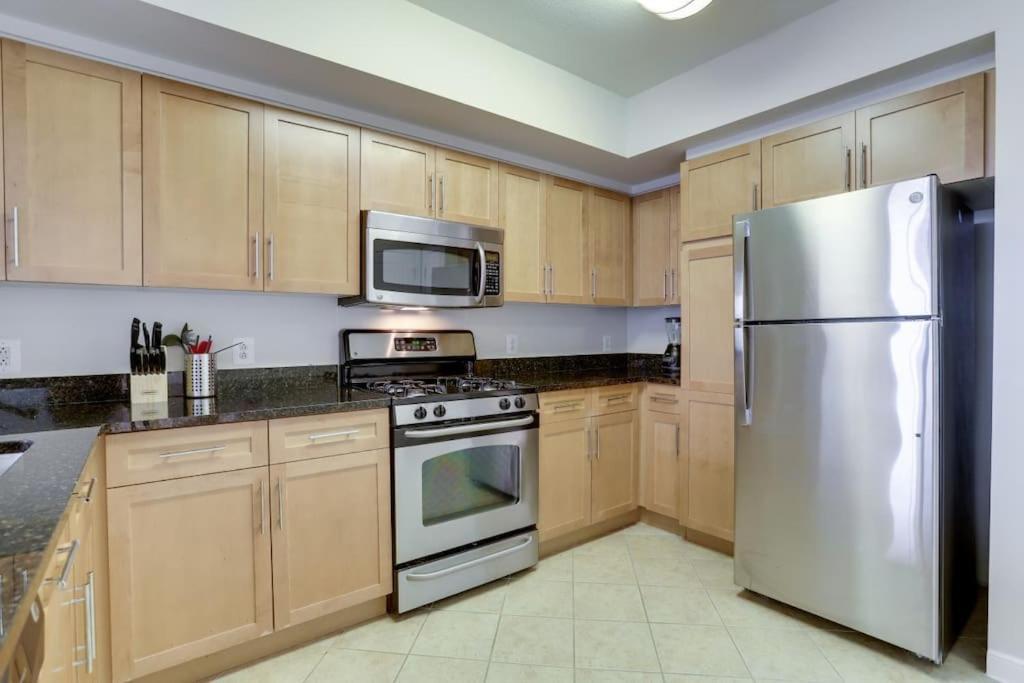 Fantastic 2 Bedroom Condo At Pentagon City Arlington Exterior photo