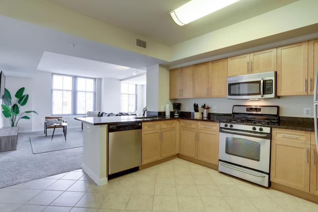 Fantastic 2 Bedroom Condo At Pentagon City Arlington Exterior photo