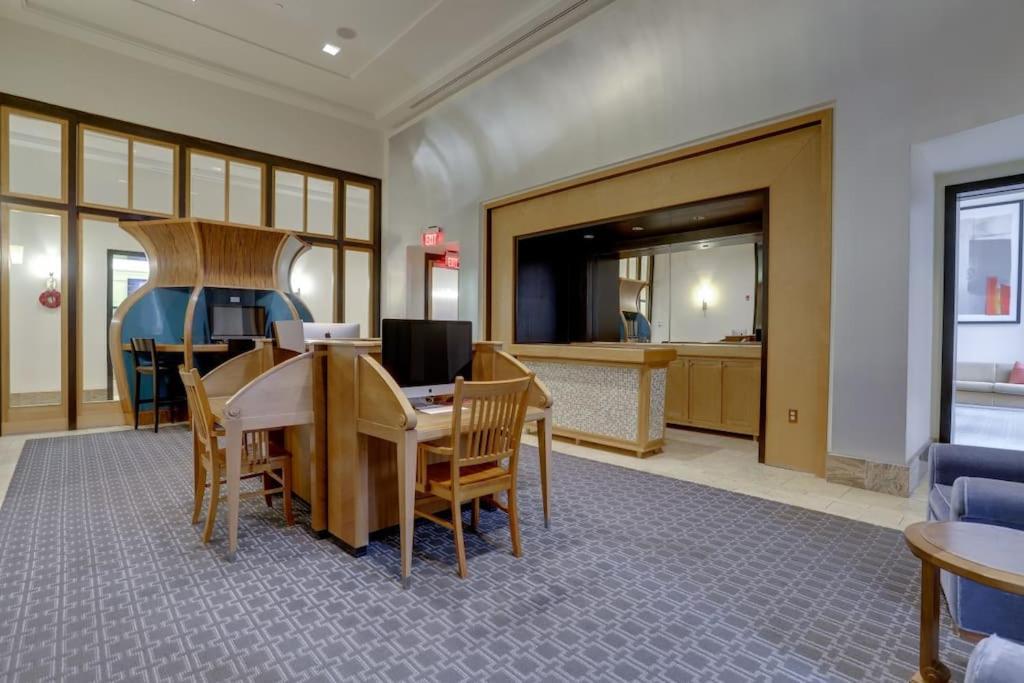 Fantastic 2 Bedroom Condo At Pentagon City Arlington Exterior photo
